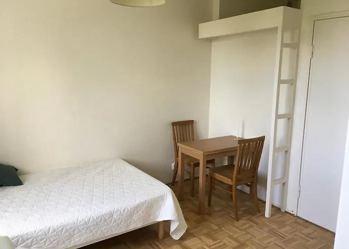 Cozy, Quiet, Floor Apartment